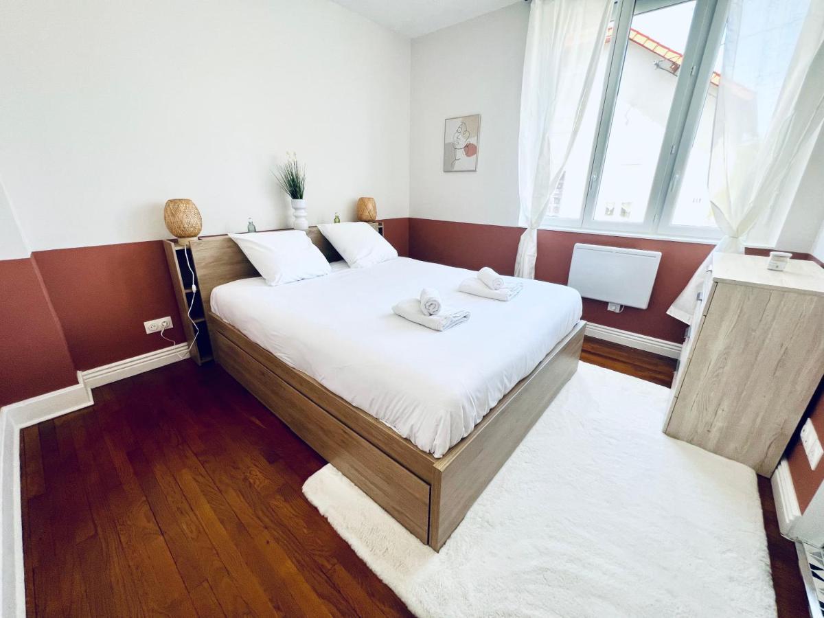 "Le Theodore" Appartement Charmant Proche Gare Avec Place De Parking Devant, Quartier Tres Calme, By Primo C0Nciergerie Nevers Buitenkant foto